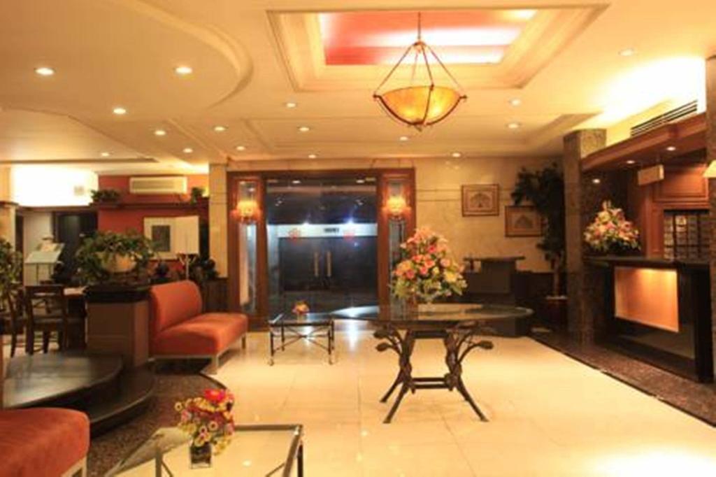 Mabini Mansion Hotel & Residential Suites 马尼拉 外观 照片