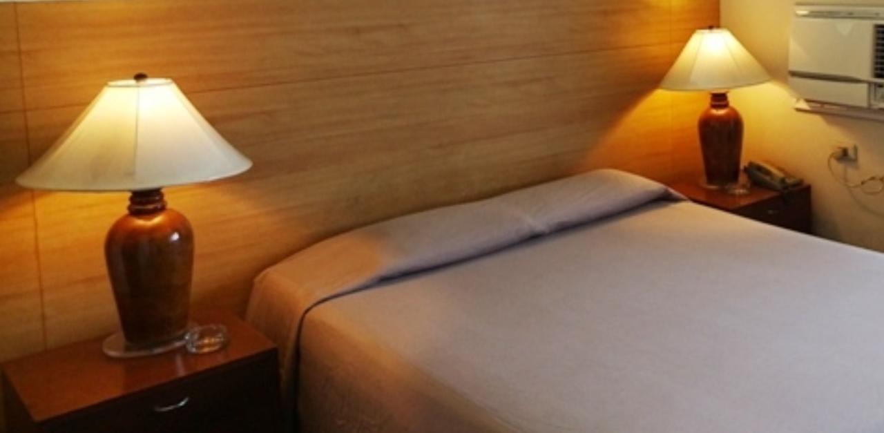 Mabini Mansion Hotel & Residential Suites 马尼拉 外观 照片