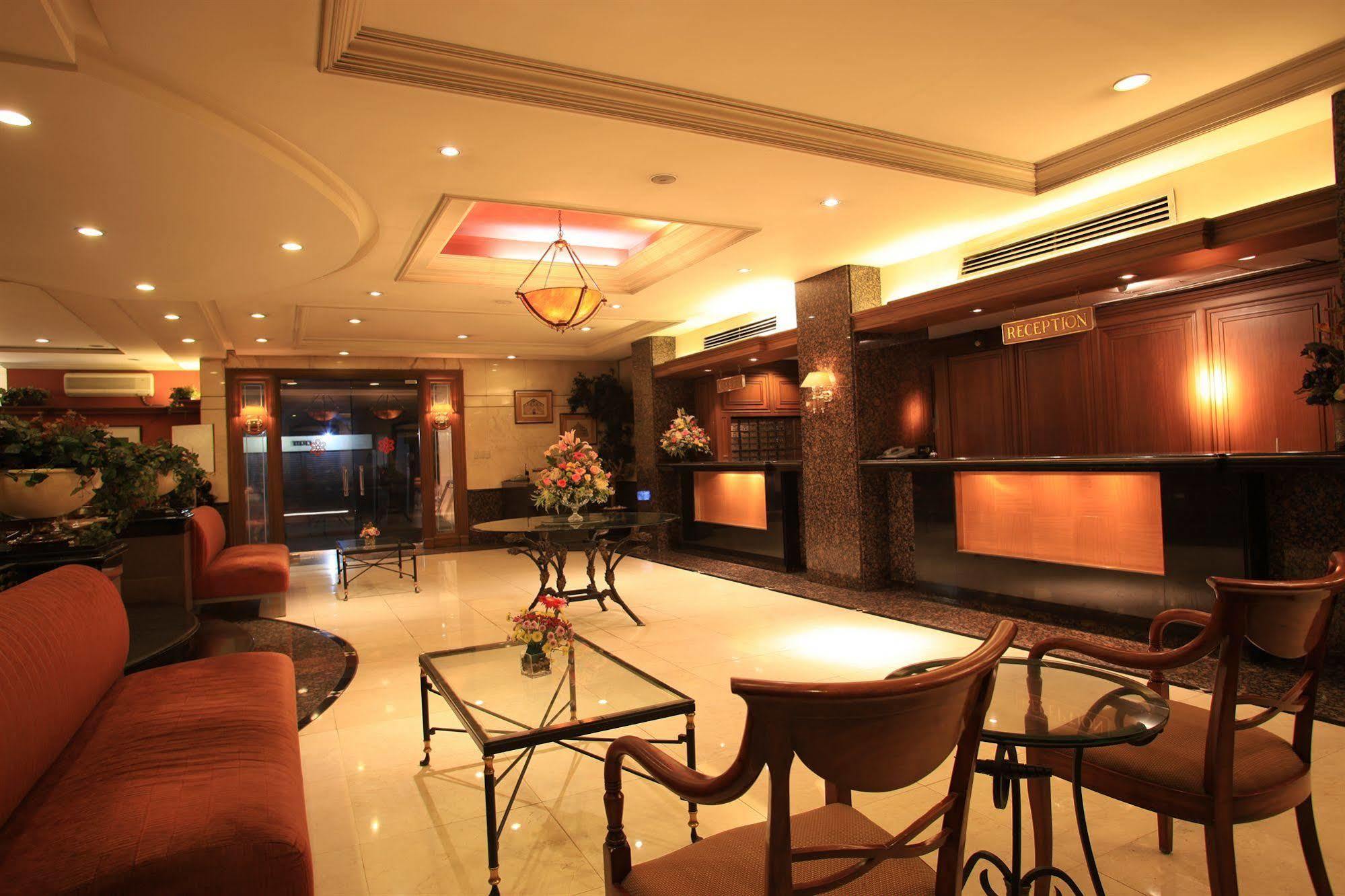 Mabini Mansion Hotel & Residential Suites 马尼拉 外观 照片