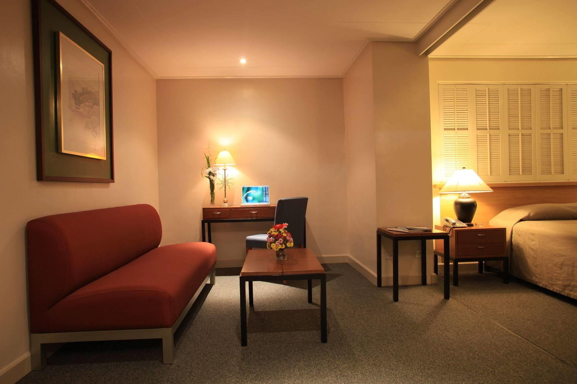 Mabini Mansion Hotel & Residential Suites 马尼拉 外观 照片
