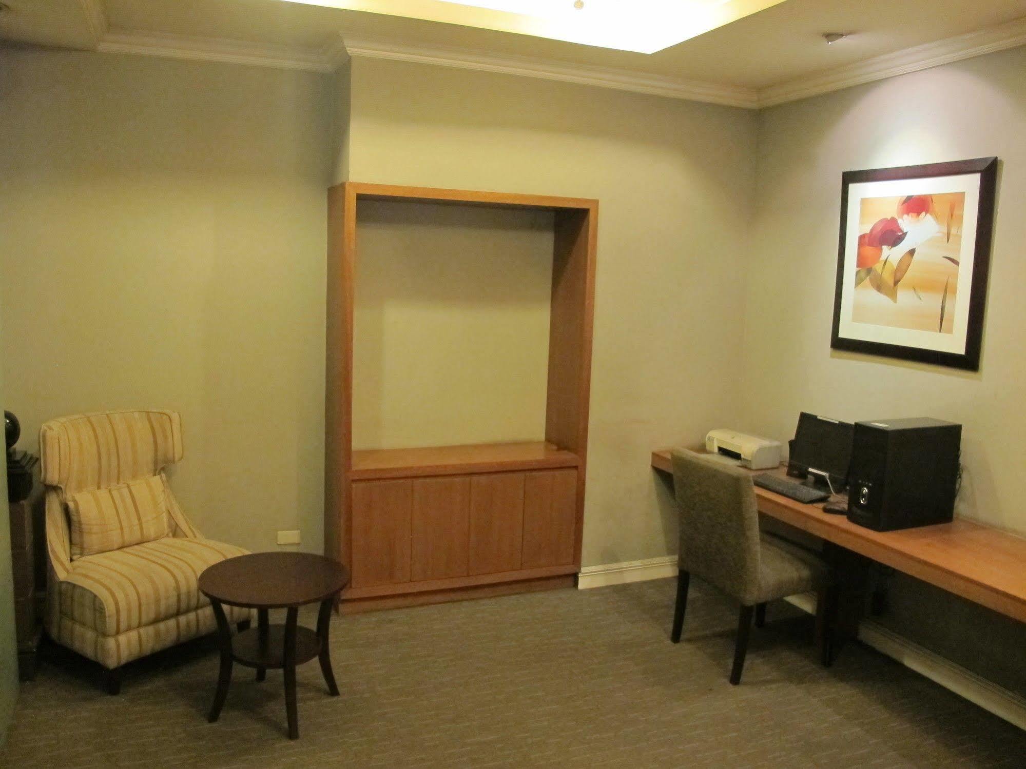 Mabini Mansion Hotel & Residential Suites 马尼拉 外观 照片